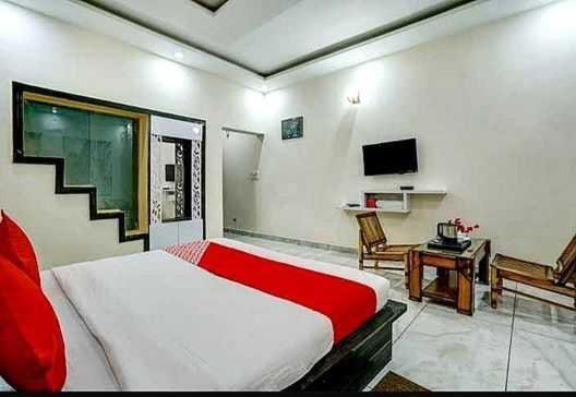 Hotel O Seventy Stay In Sohāna Extérieur photo